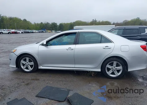 2012 Toyota Camry Se z USA, uszkodzony, nr VIN 4T1BF1FK1CU068113